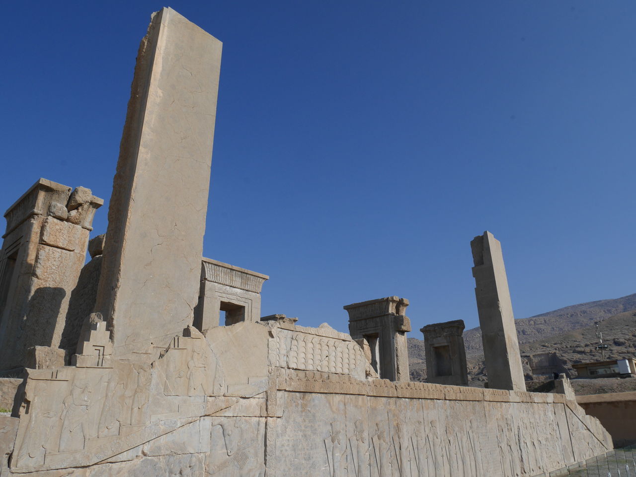 探訪記 ペルセポリス遺跡 シーラーズ近郊 世界史の旅 探訪記と歴史グッズ