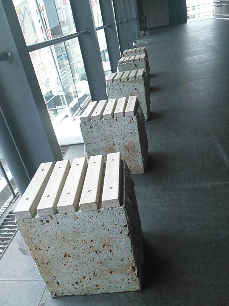 宝積寺駅 大谷石の椅子 Tumagoi4のblog 宝積寺駅 大谷石の椅子 Tumagoi4のblog