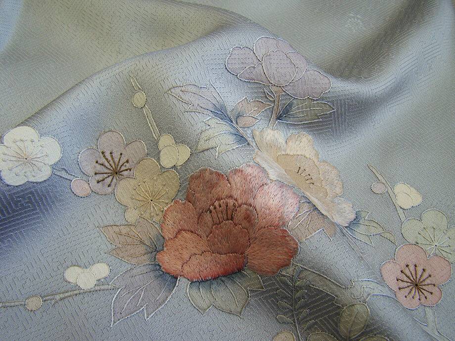 きものしらゆり 身丈163cm 裄68cm 10～5月 ロング寸 紋意匠 灰青色 汕頭刺繍 刺繍 訪問着 正絹 身長157cm～164cmの方に最適 I287