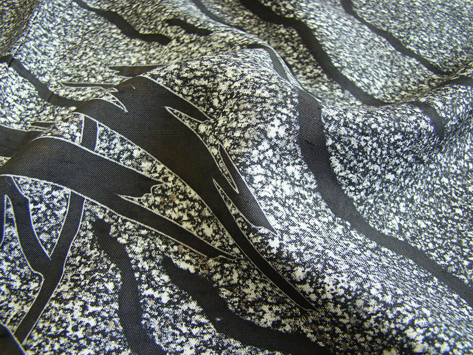 きものしらゆり 身丈166cm 裄66cm 10～5月 作家物 極上ちりめん地 白黒 たたき染 訪問着 正絹 身長154cm～160cmの方に最適 I618