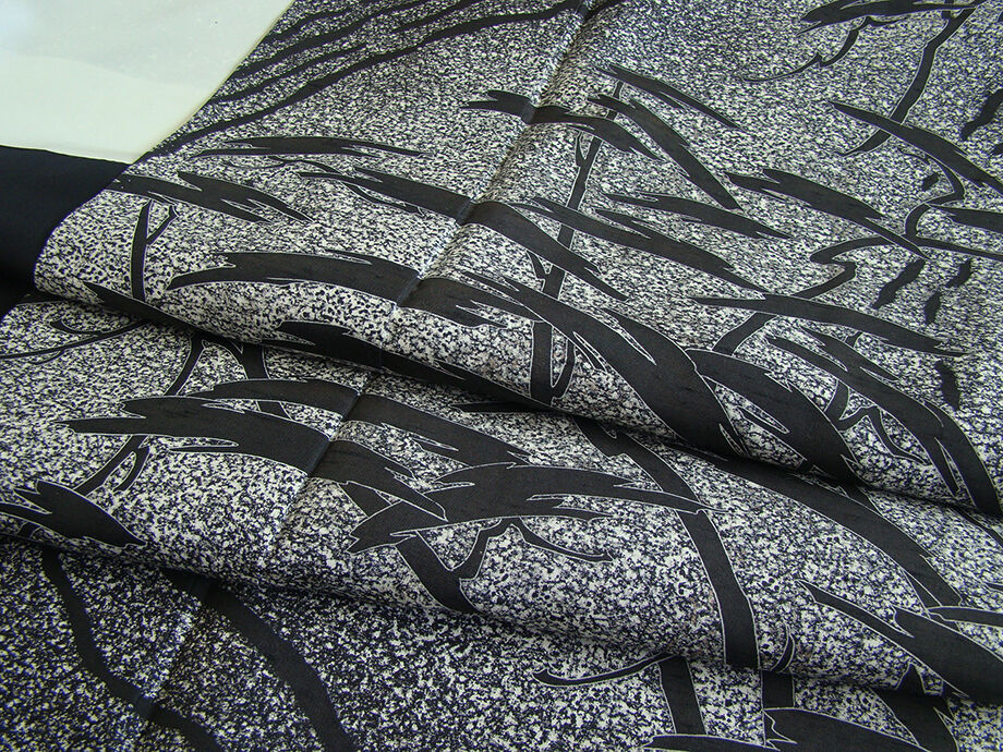 きものしらゆり 身丈166cm 裄66cm 10～5月 作家物 極上ちりめん地 白黒 たたき染 訪問着 正絹 身長154cm～160cmの方に最適 I618