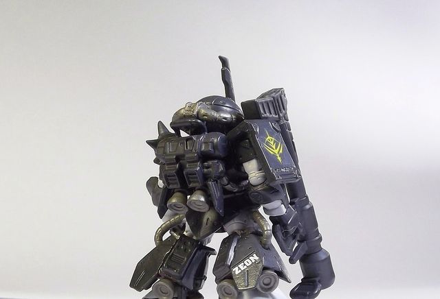 ガンダムコンバージ　ザクⅢ改　黒い三連星　マッシュ機　改造リペイント ガンダムコンバージ ザクⅢ改 黒い三連星 マッシュ機 改造リペイント