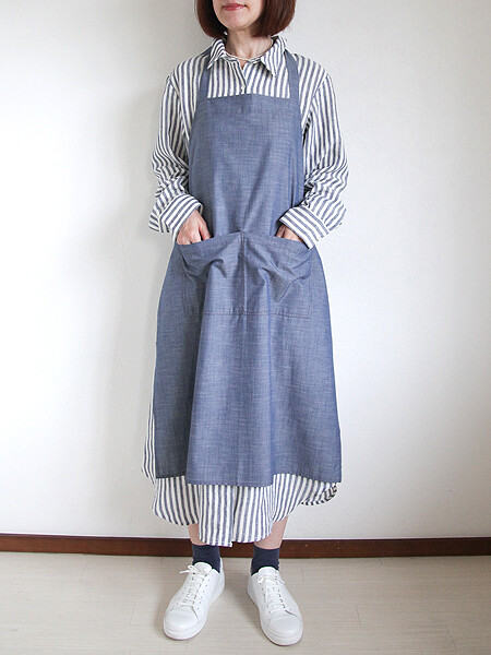 Parisスタイルのエプロンファッション タプレ ファッションブログ 40代 50代の洋服選び 毎日がお洒落曜日