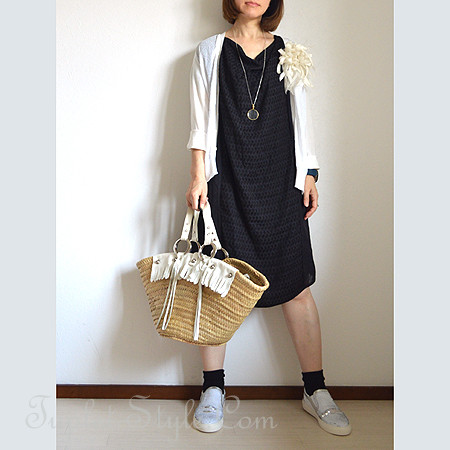 Miki Mialyのワンピース 白いスリッポン タプレ ファッションブログ 40代 50代の洋服選び 毎日がお洒落曜日