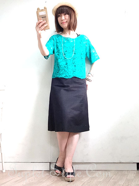 今日の通勤服 50歳で背中が開いたワンピースって大胆すぎ タプレ ファッションブログ 40代 50代の洋服選び 毎日がお洒落曜日 今日の通勤服 50歳で背中が開いたワンピースって大胆すぎ タプレ ファッションブログ 40代 50代の洋服選び 毎日がお洒落曜日