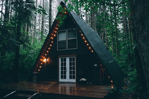 cabin-2606781_640