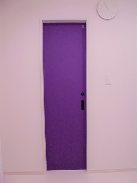 紫　ドア　DIY