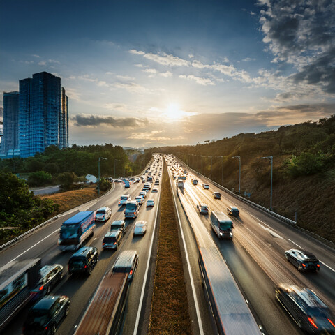 【Xの車窓から】昨日の夕方の新東名　頭悪い人たちで右二車線が埋め尽くされてた　ほか