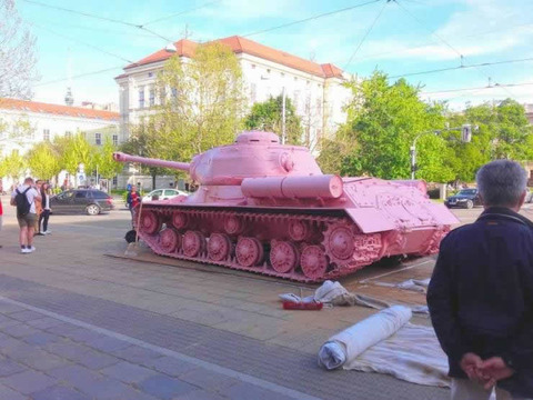 pink_tank