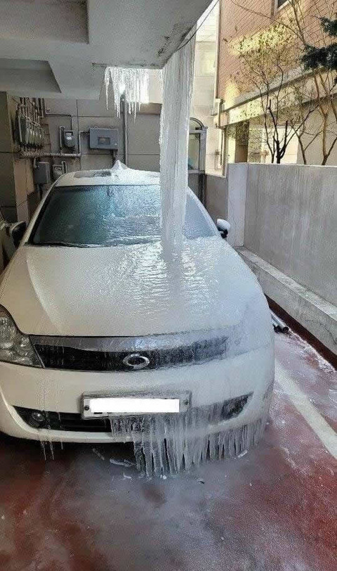 icy_car