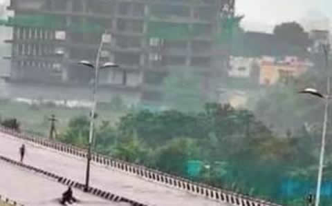 【画像】滝モード高速道路