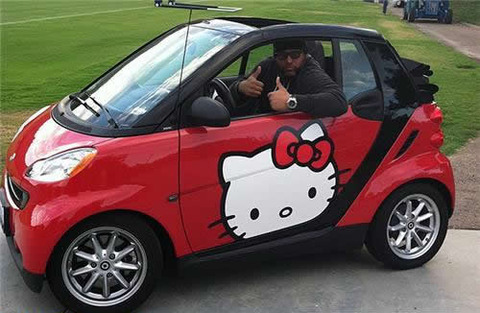 hello-kitty-smart-car