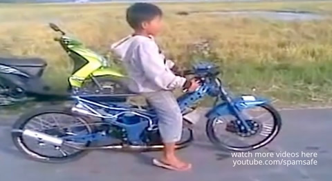 Youngest_Dragbike_Racers
