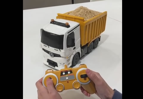 Remote-controlled truck cake complete with a horn