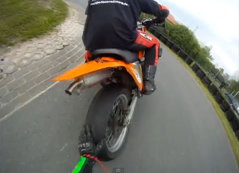 Pocketbike_vs_Supermoto