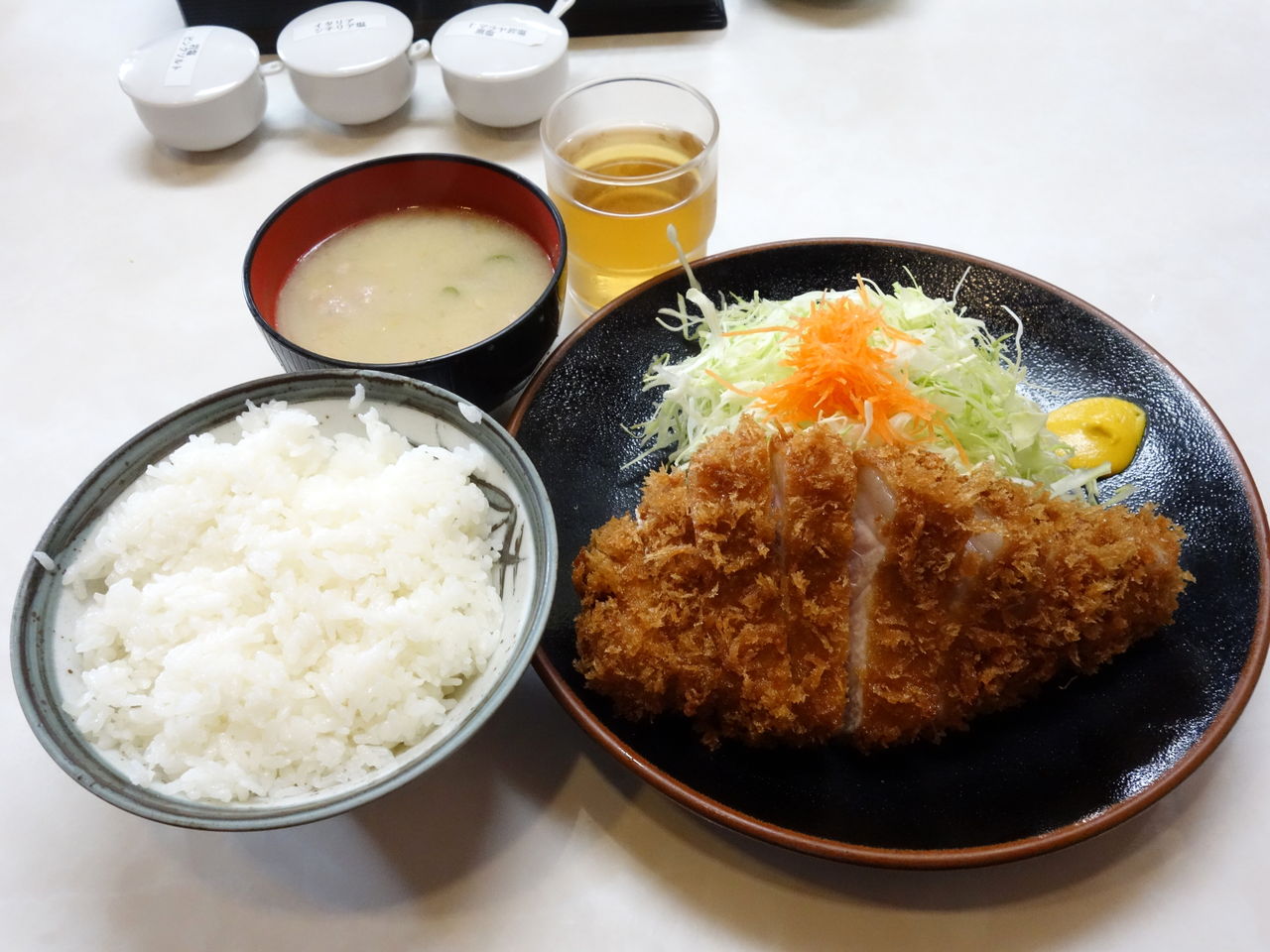 まるやま食堂 蒲田本店 まるとくロースかつ定食 ランチ 1 000円 呑川散策 はなまる の 食いしん坊ツアー まるやま食堂 蒲田本店 まるとくロースかつ定食 ランチ 1 000円 呑川散策 はなまる の 食いしん坊ツアー