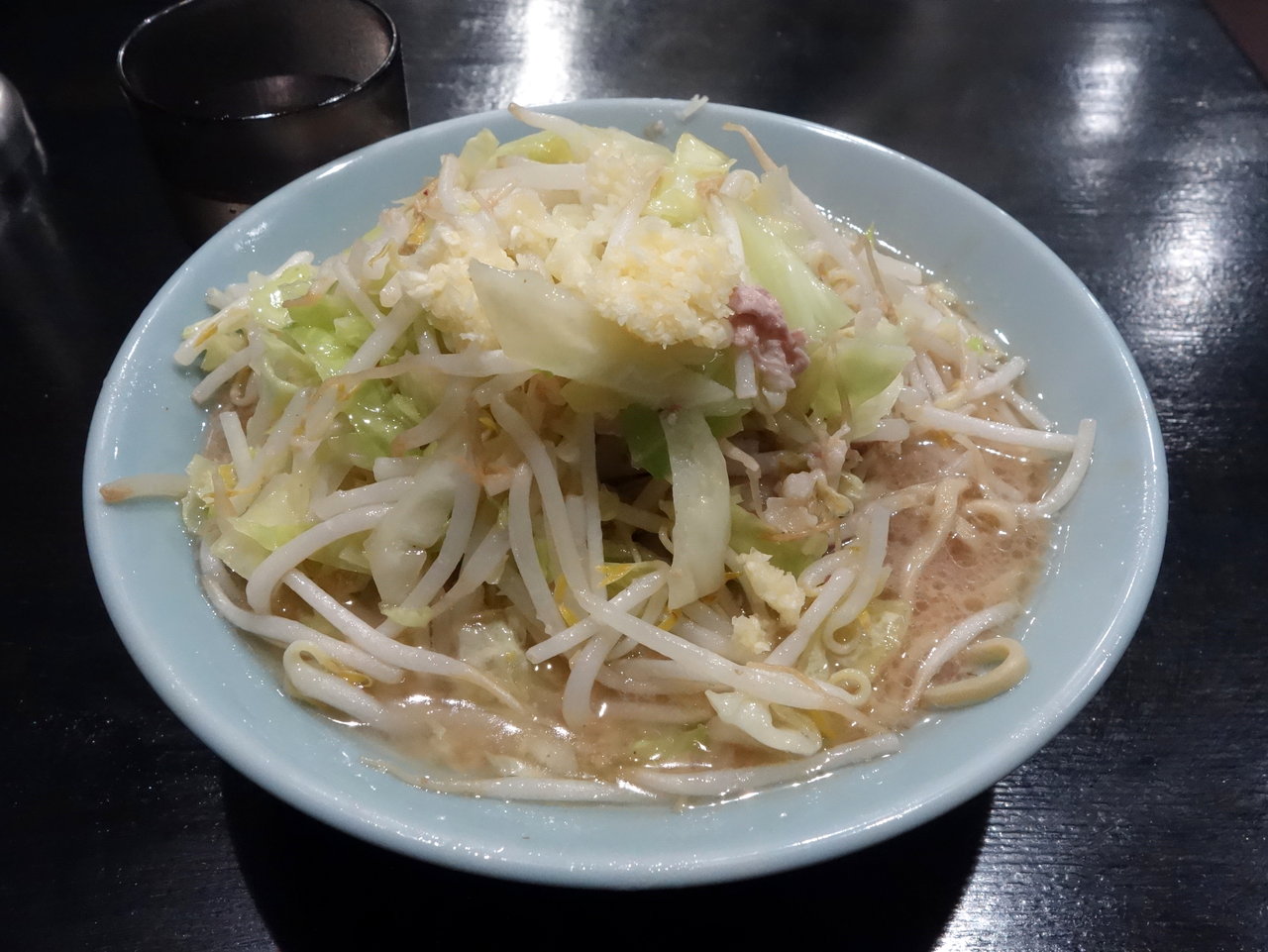 のスた 凛 本店 醤油 太麺 750円 にんにく 二郎インスパイヤ目黒系 大井町駅 B級グルメとラーメン二郎の食べある記 のスた 凛 本店 醤油 太麺 750円 にんにく 二郎インスパイヤ目黒系 大井町駅 B級グルメとラーメン二郎の食べある記