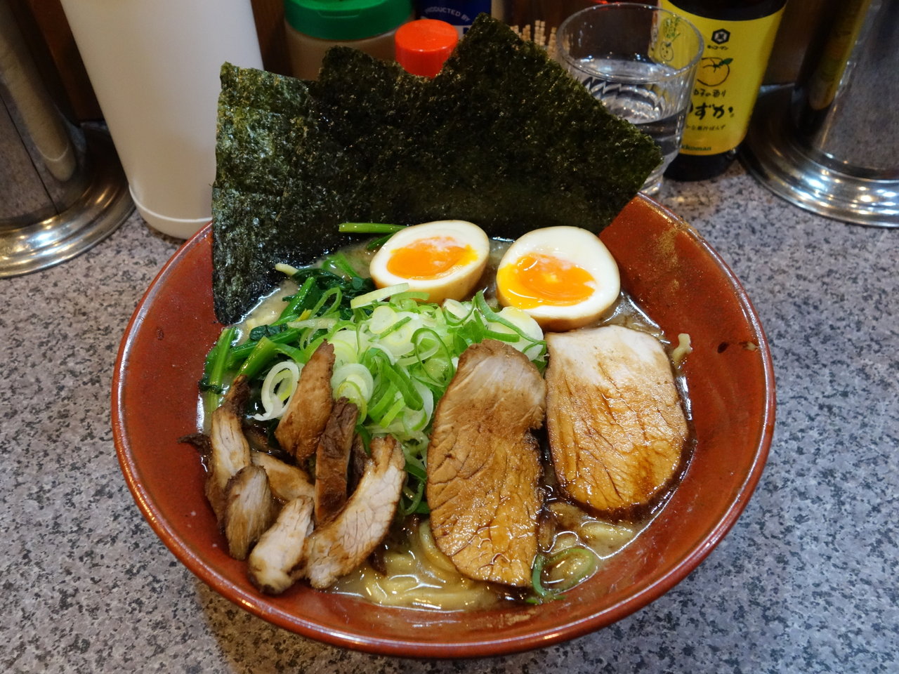 移転 名義変更 上弦の月 鶏白湯醤油らーめん750円 ほか 蒲田駅南口 B級グルメとラーメン二郎の食べある記 移転 名義変更 上弦の月 鶏白湯醤油らーめん750円 ほか 蒲田駅南口 B級グルメとラーメン二郎の食べある記