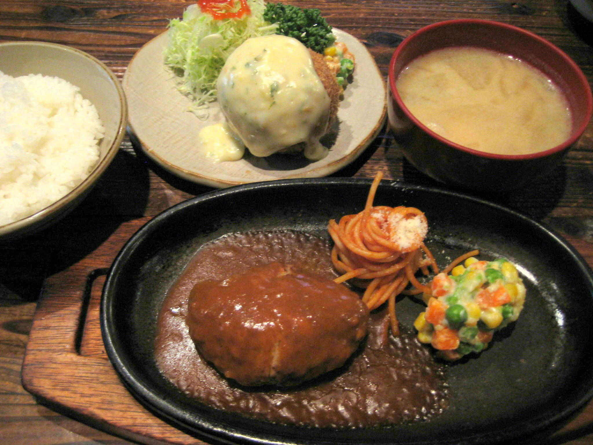 レストランこぶた Kobuta ハンバーグとカニコロッケ 池上 洋食 大田区池上 B級グルメとラーメン二郎の食べある記