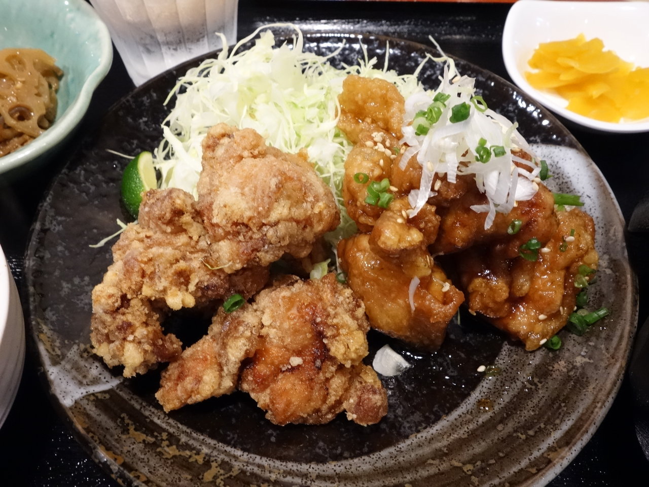 唐揚げ定食 850円 おかず大盛 150円 合計 1000円 150円足して