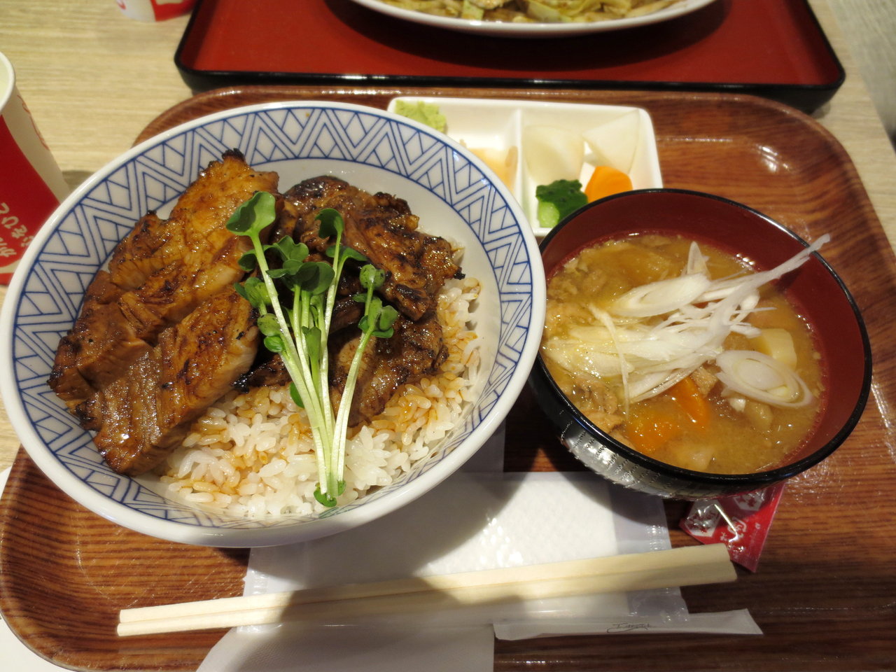 仙台旅行 三井アウトレットパーク仙台港 杜のキッチン 豚丼まる家 横手やきそば こて吉 B級グルメとラーメン二郎の食べある記 仙台旅行 三井アウトレットパーク仙台港 杜のキッチン 豚丼まる家 横手やきそば こて吉 B級グルメとラーメン二郎の食べある記