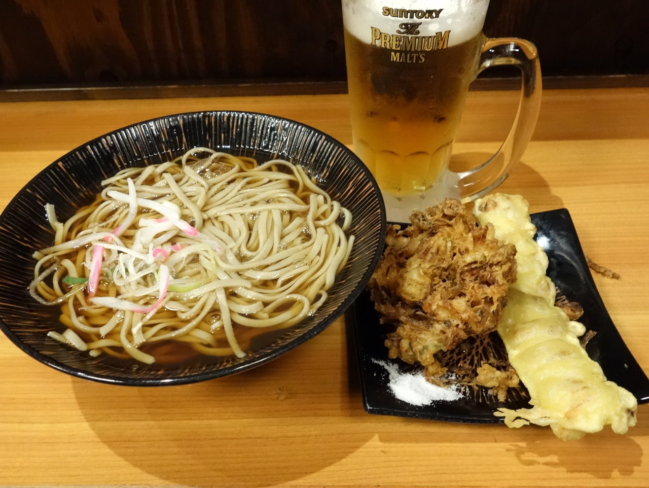 嵯峨谷 さがたに 渋谷店 かけそば大盛380円 アジかき揚げ1円 ちくわ天100円 生ビール150円 B級グルメとラーメン二郎の食べある記 嵯峨谷 さがたに 渋谷店 かけそば大盛380円 アジかき揚げ1円 ちくわ天100円 生ビール150円 B級グルメとラーメン二郎の食べある記