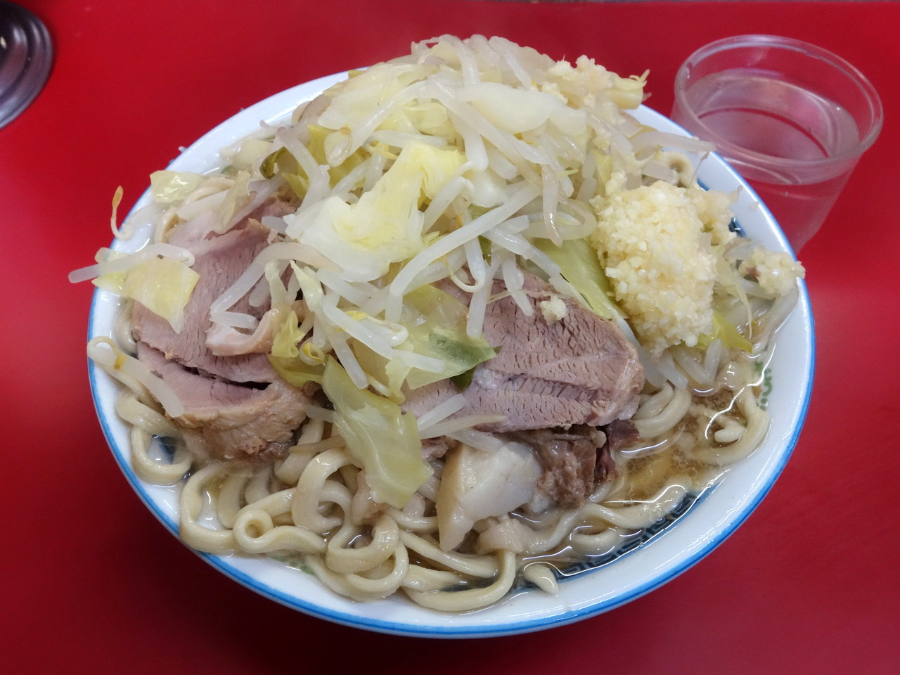 ラーメン二郎 目黒店 超絶品 小豚ラーメン 600円 B級グルメとラーメン二郎の食べある記