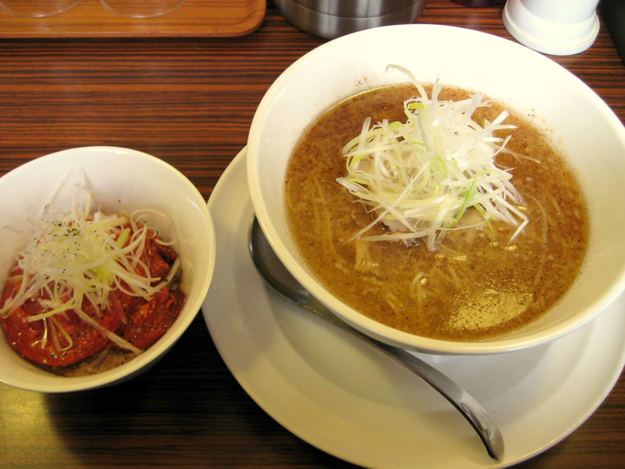 アイバンラーメン 塩ラーメン 豚ローストトマト飯 芦花公園 B級グルメとラーメン二郎の食べある記