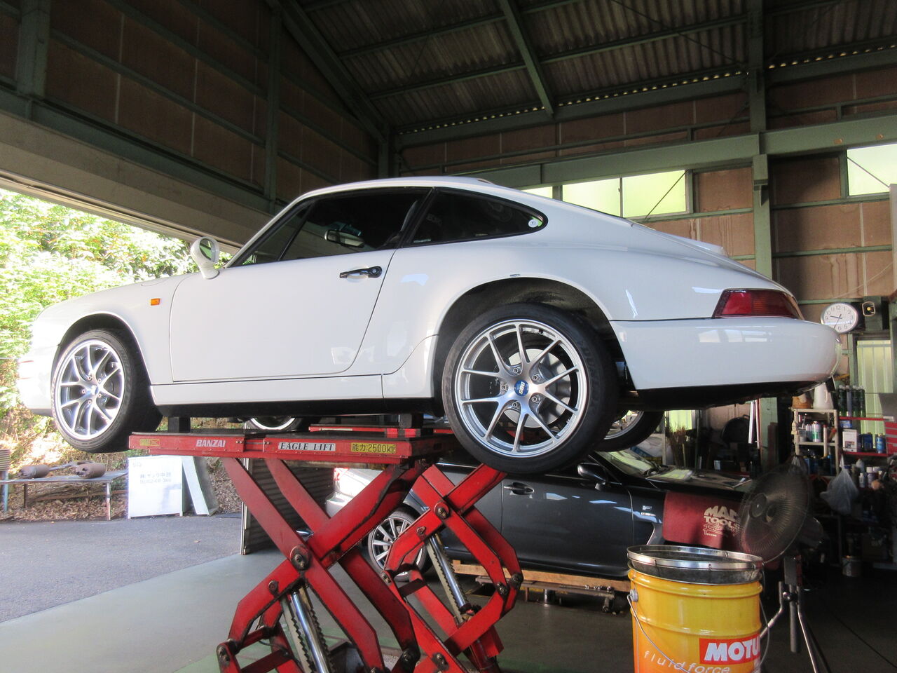 ポルシェ９６４カレラ ５ｍｔ 後期モデル ミッションオイル交換 鶴田の部屋ブログ