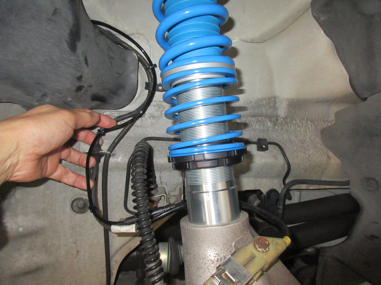 ポルシェ 987 ケイマンS サスペンション 987.2S 987.2 PASM ポルシェ(PORSCHE) 987ボクスター サスペンション・操舵系 | オート