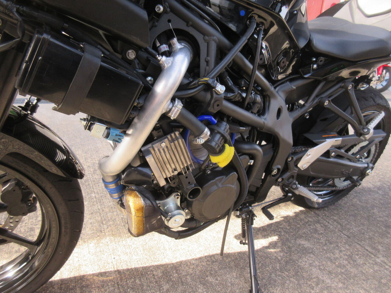 カワサキ ニンジャ ZX-25Rに、ターボを、。 : 鶴田の部屋ブログ