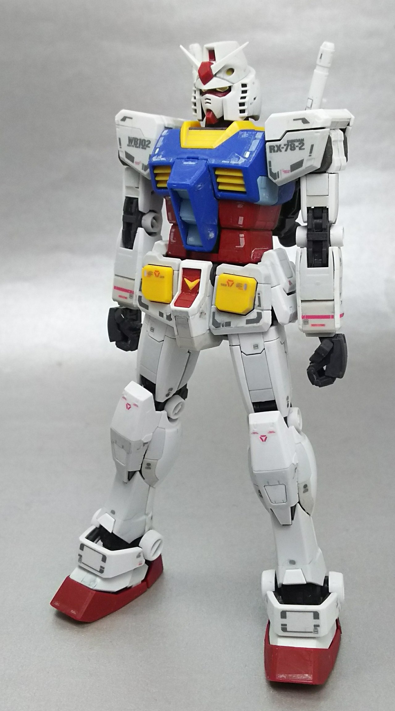RG RX78-2ガンダム 部分塗装編｣デカールを貼った後で評価は上方修正