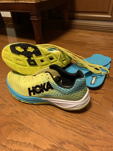 HOKA ONE ONE EVO CARBON ROCKET ちゅちゅポン