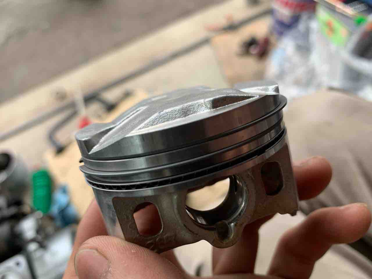 KH250 腰上　フルセット　シリンダー　ヘッド　ピストン　マニホールド　等 KH250 腰上 フルセット シリンダー ヘッド ピストン