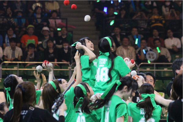 Akb大運動会レポ 2 第2種目玉入れでチームk優勝 珠理奈参加 第3種目障害物レースはキャプテン峯岸貫禄勝ち Kの歌披露 転がる石になれ じゅりまとめ Ske48松井珠理奈関連まとめサイト