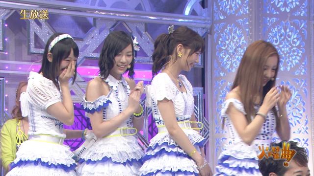 5 28火曜曲でじゅりれなの衣装絡まるハプニング 一生懸命とる玲奈がカワイイ じゅりまとめ Ske48松井珠理奈関連まとめサイト