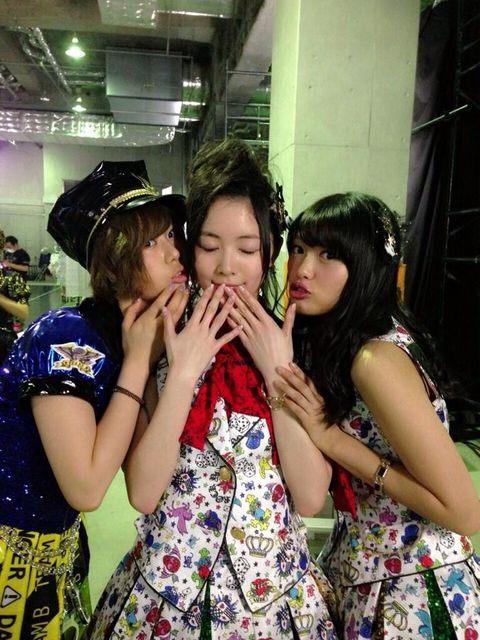 短報 北原里英のツイッターに Akbリクアワ初日じゃんけん選抜mcメンバー じゅりな 大家志津香 とのチューショット じゅりまとめ Ske48松井珠理奈関連まとめサイト