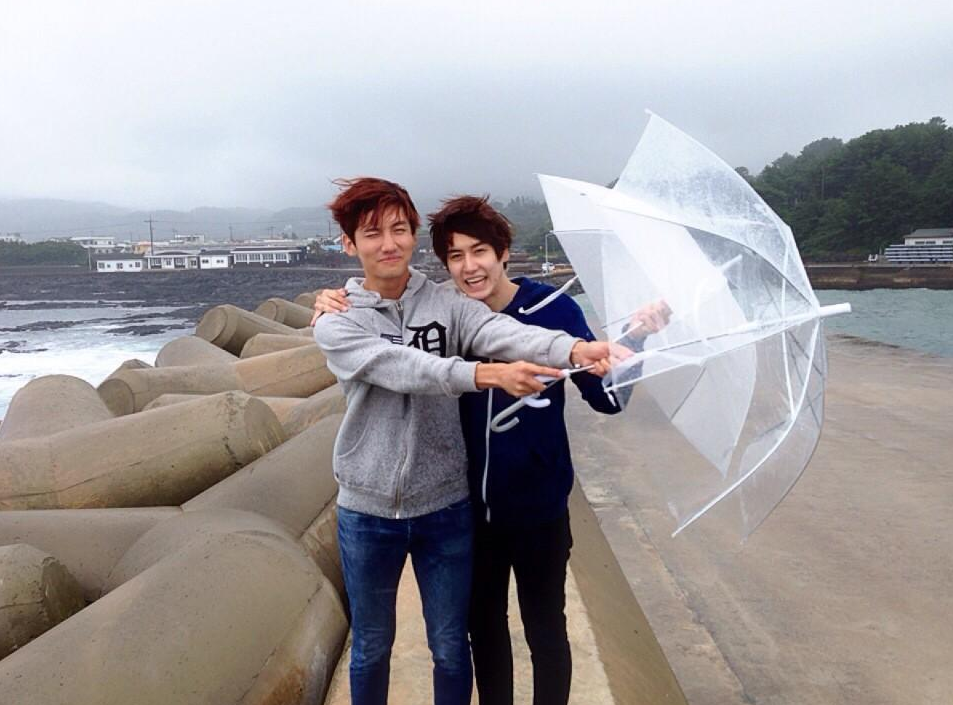 東方神起ラバウト Tvxq Roundabout チャンミンとギュヒョンの済州島旅行に台風直撃 東方神起ラバウト Tvxq Roundabout チャンミンとギュヒョンの済州島旅行に台風直撃