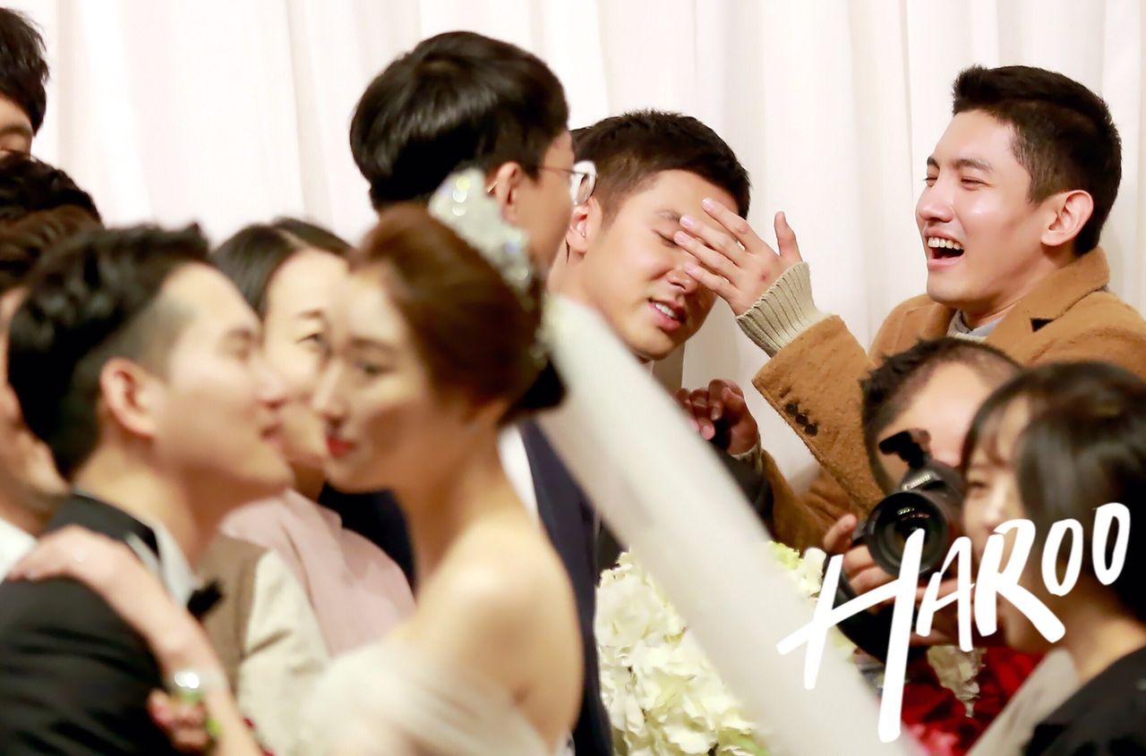 東方神起ラバウト Tvxq Roundabout ユノの妹ジヘさんの結婚式に チャンミンも出席 妹のキスに
