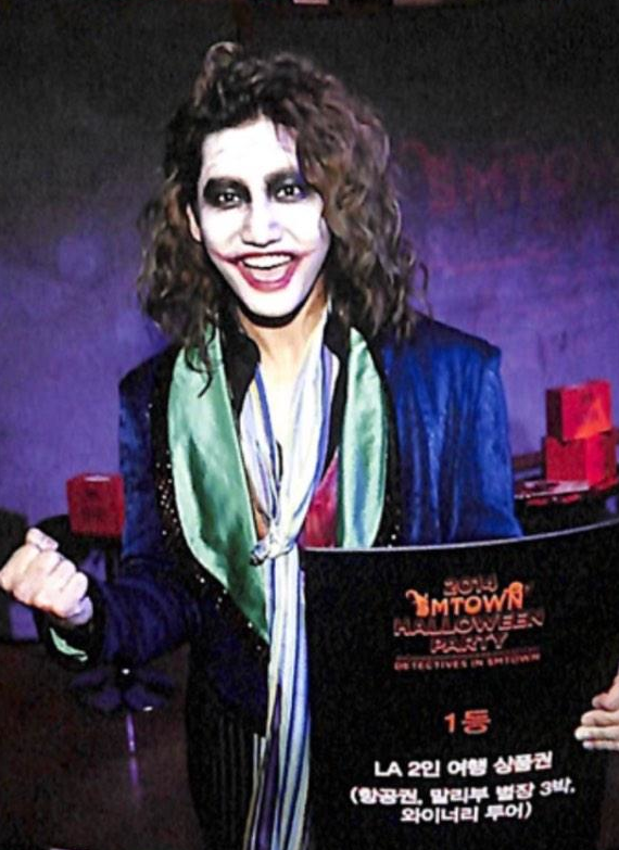 東方神起ラバウト Tvxq Roundabout チャンミンがハロウィンパーティでジョーカーに セレブリティ12月号 に期待