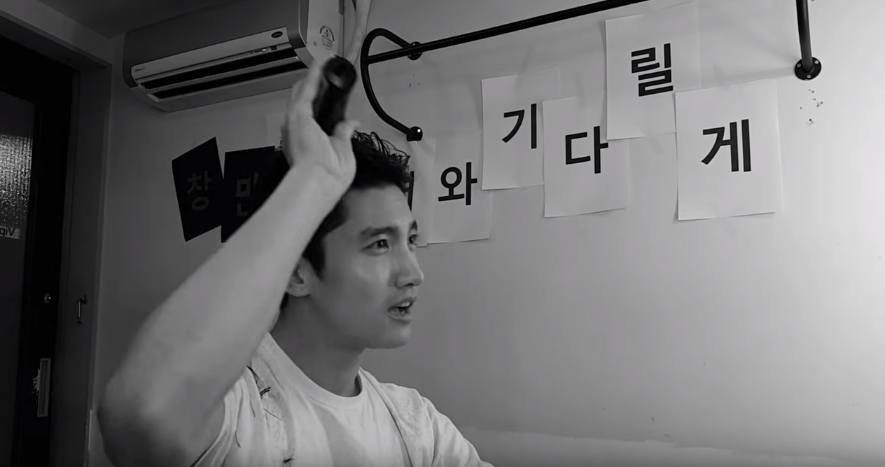 東方神起ラバウト Tvxq Roundabout 入隊前日 チャンミン自身で髪を切る動画をsm公式がアップ