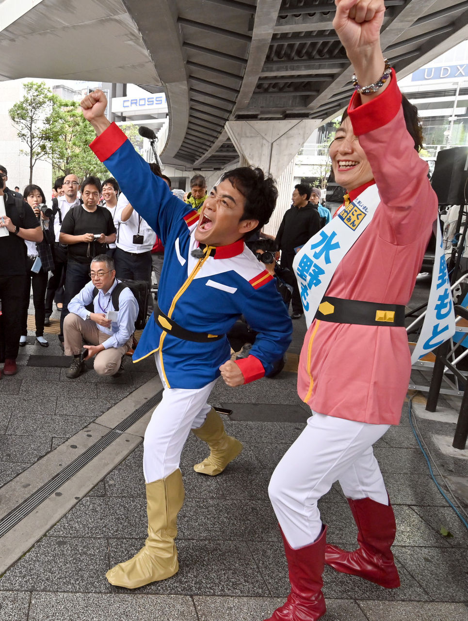 痛いコスプレ 国民民主党 玉木代表 ガンダムファンに謝罪 ついっちゃが 痛いコスプレ 国民民主党 玉木代表 ガンダムファンに謝罪 ついっちゃが