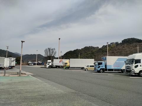 コンビニあと10年で半分消える？元運送関係者の予測が話題