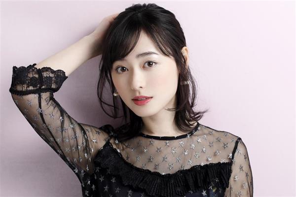 世界一かわいい 福原遥 久々のお団子ヘアに大絶賛 ついっちゃが