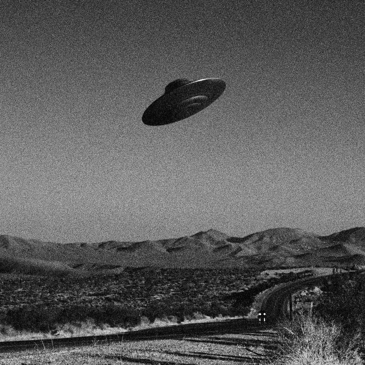 衝撃 Ufo アメリカ海軍から流出 海の中へ消える球体のufo映像 国防総省も本物と認める 情報てんこもりチャンネル