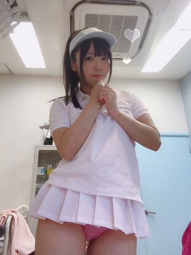 【 画像 】ミニスカ女子、ミニ すぎて丸見えになってしまうｗｗwｗｗｗwｗｗｗｗｗ.....