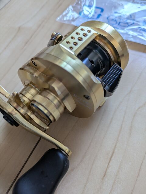 美品　21 カルカッタコンクエスト101&シャローエディションスプール Avail/アベイル】シマノ 21カルカッタコンクエスト100/101用 マイクロ