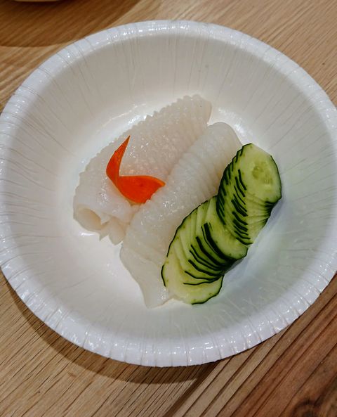 職人さんにお刺身の時の 飾り切り と 花 の作り方と刺身のひき方を教わってきましたよ ルアーフィッシングジャーナル 職人さんにお刺身の時の 飾り切り と 花 の作り方と刺身のひき方を教わってきましたよ ルアーフィッシングジャーナル