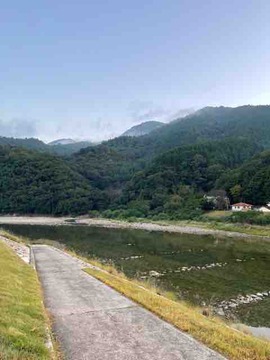 8075C820-13D2-429C-BF45-AA6948B24A90