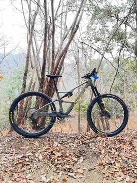 AB77B8AE-5102-406A-8A8B-96E09206A4AA